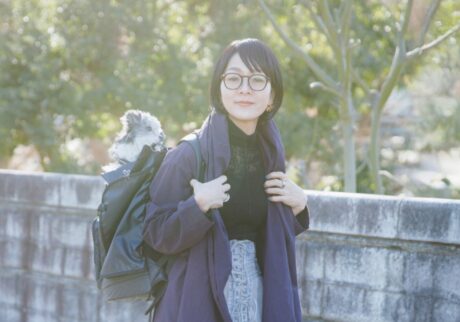修復家・河井菜摘さんの春の着こなし。Spring Style Ideas「軽やかに旅する人」vol.12。